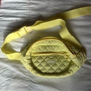 Zyia Active Cross Body Bag